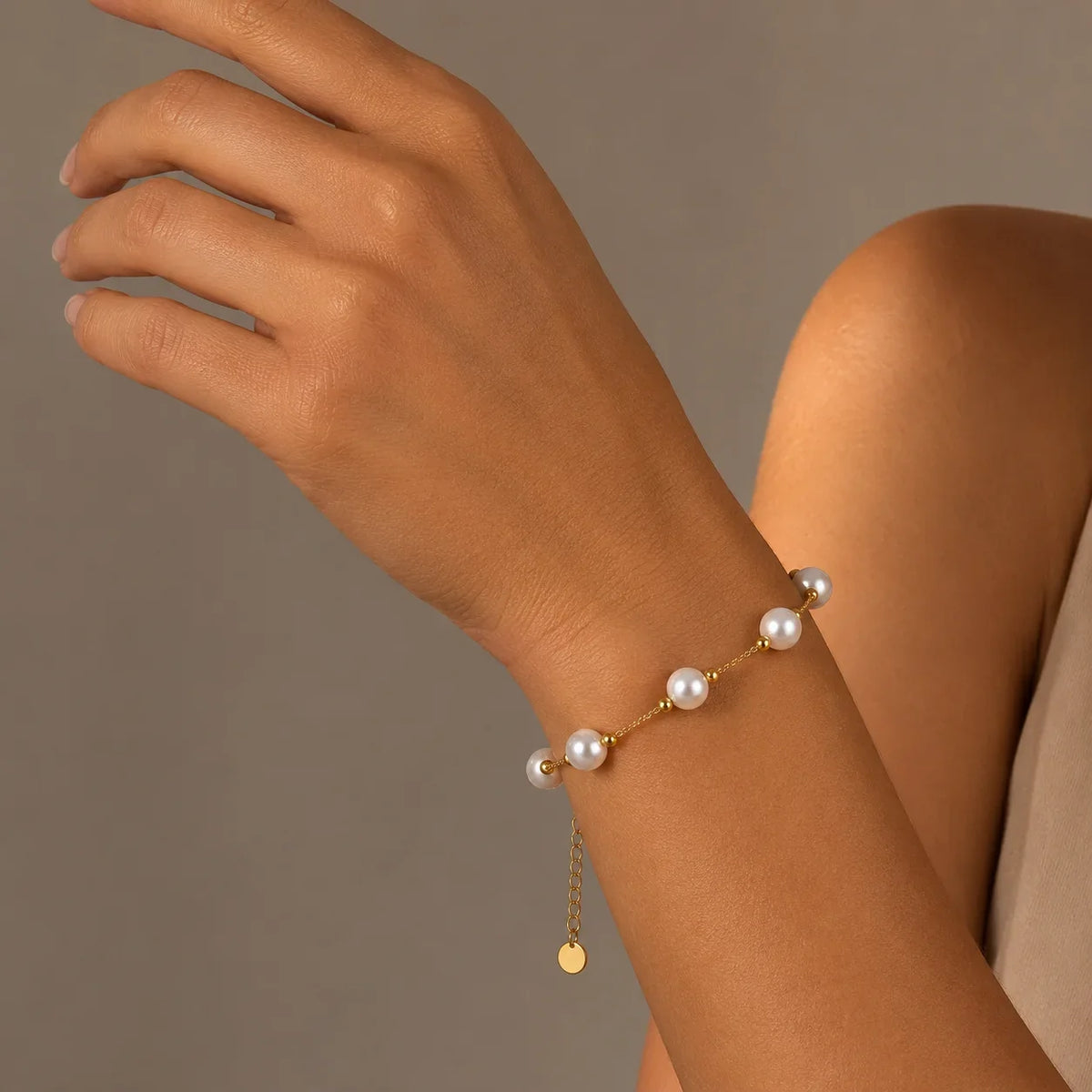 Cognac Adjustable Pearl Bracelet