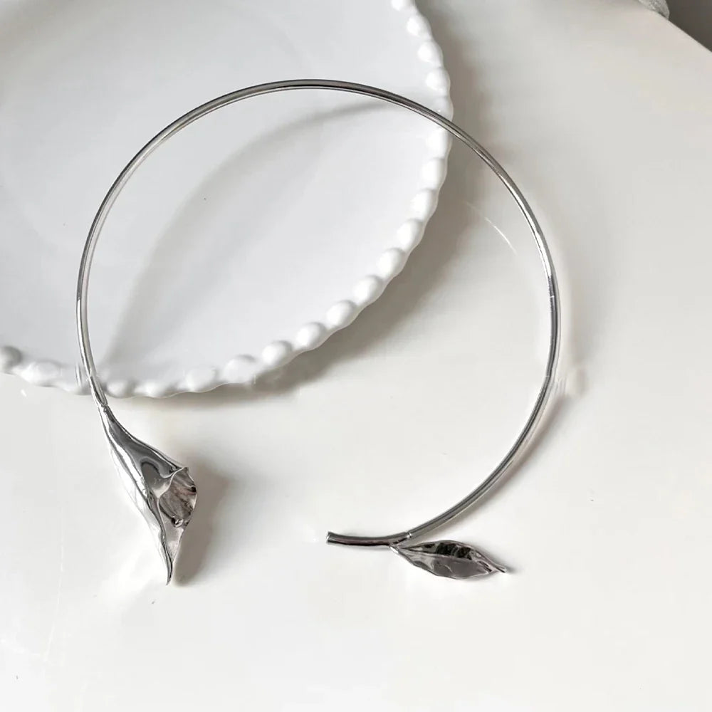 Obsidian Open Leaf and Flower Necklace