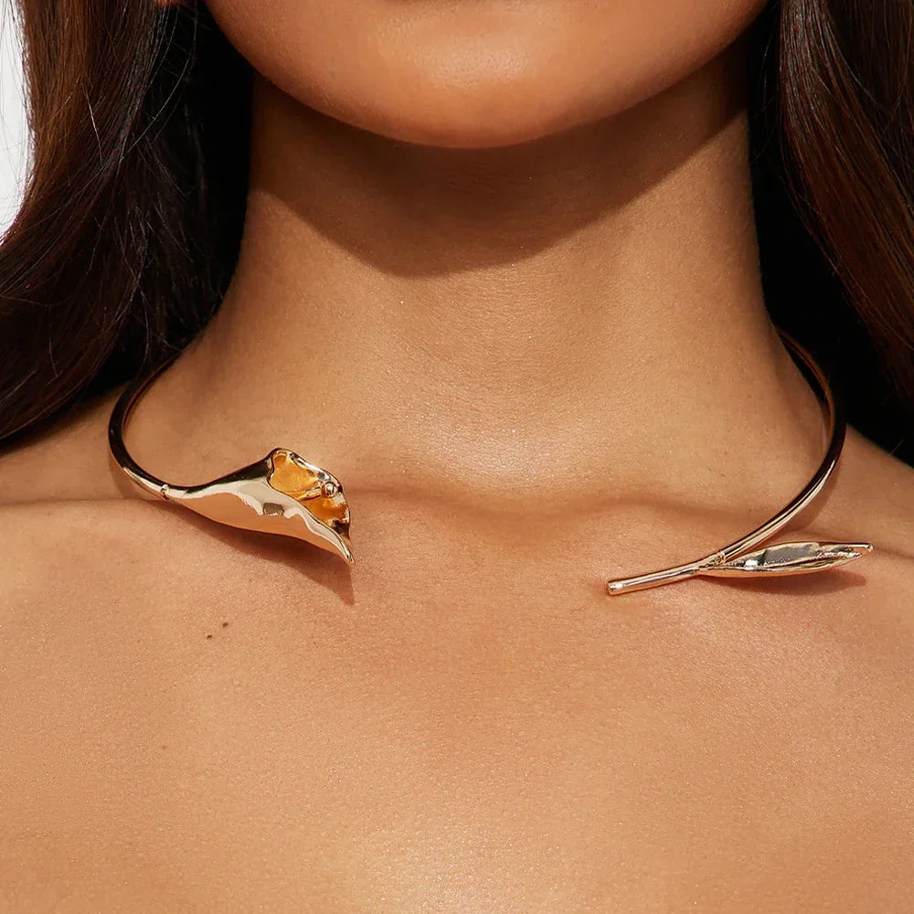Obsidian Open Leaf and Flower Necklace